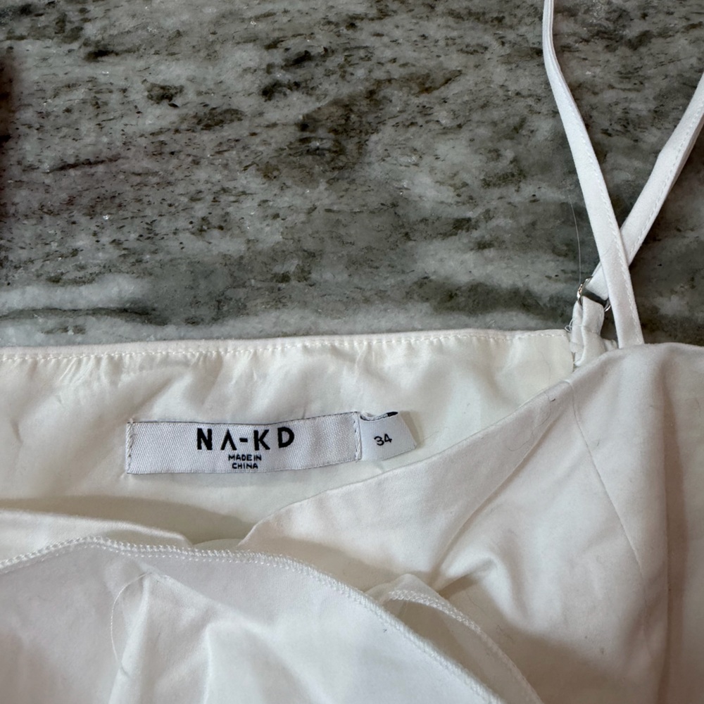 NA-KD White Statement Bow Asymmetrical Cami Top Size 34 (XS) - Picture 5 of 6